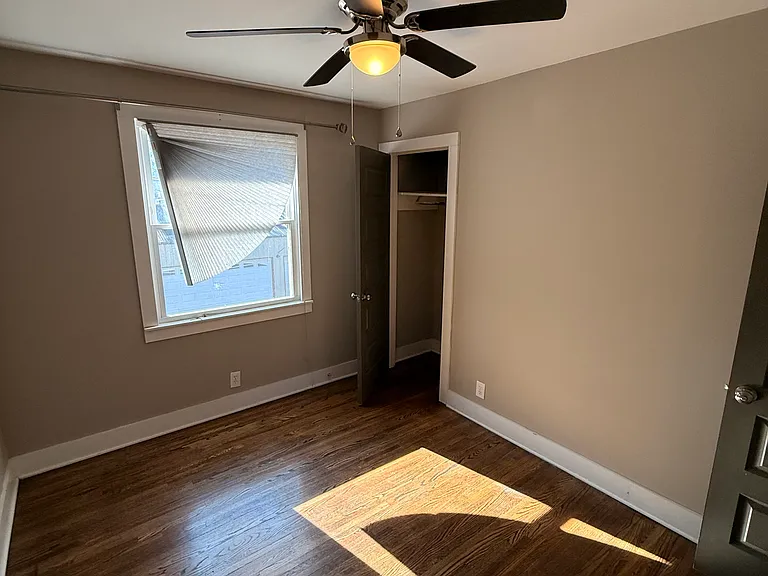 237 Eisenhower Dr — Photo 15