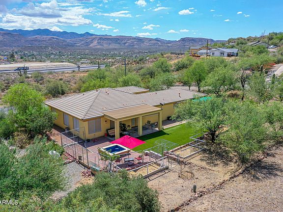 2nd image of 33250 S SUMMIT Drive