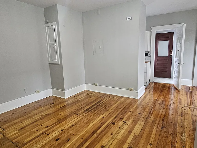 512 Whitney Ave #B — Photo 4
