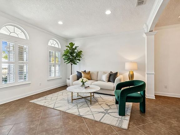 5th image of 100 Salida Way St