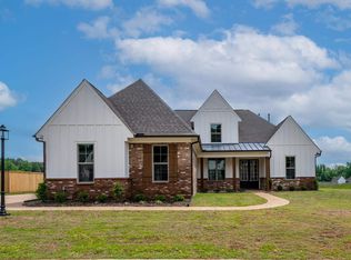 70 Rolling Hill Dr, Piperton, TN 38017