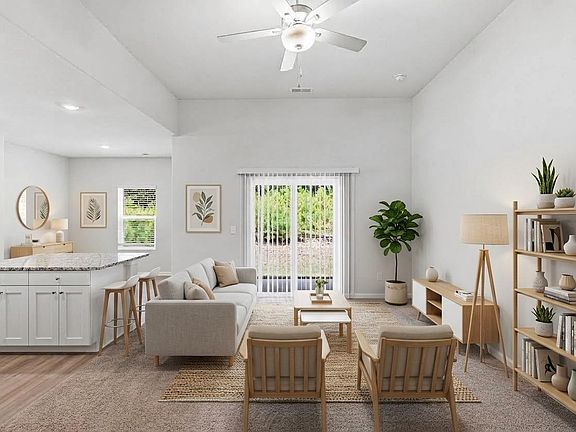 3rd image of 210 New Villas St