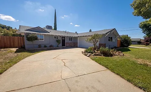 1121 Hobart Dr Photo 1