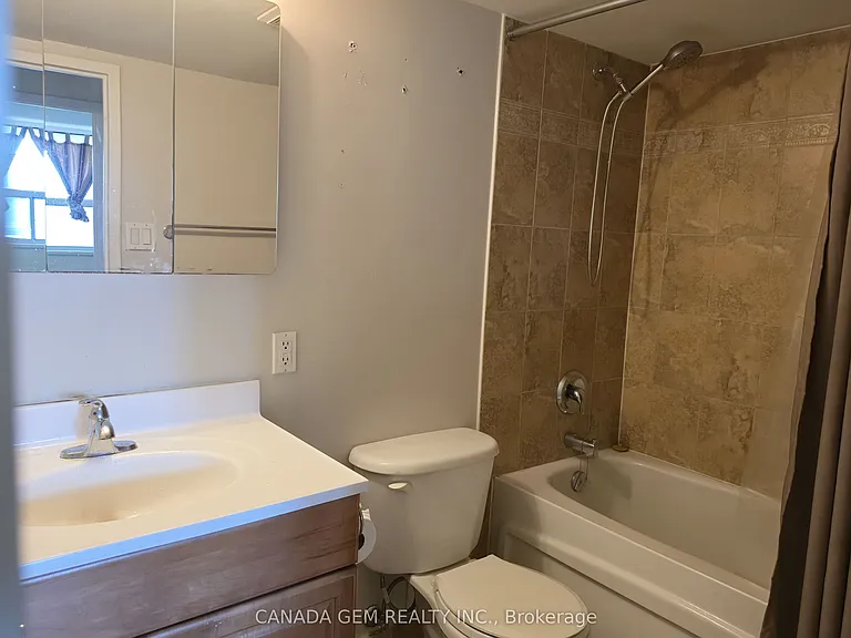 5949 Yonge St #506 — Photo 9
