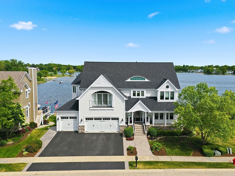 1st image of 820 Peninsula Dr