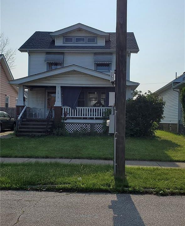 1st image of 3537 W 119th St