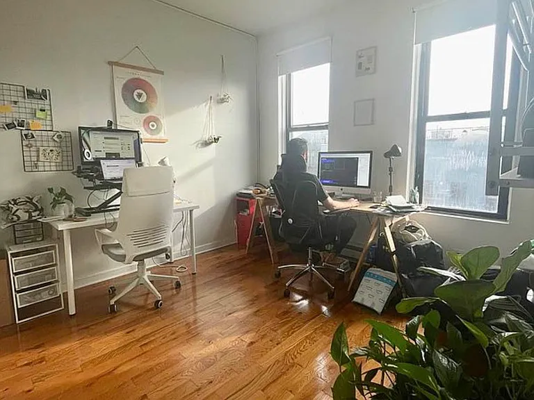 311 Troutman St #2R — Photo 2
