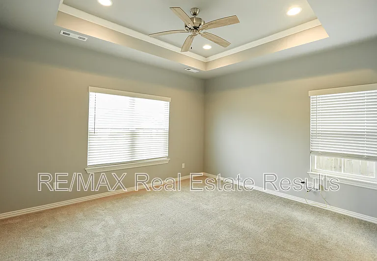5911 SW Gentle Winds Ave — Photo 19