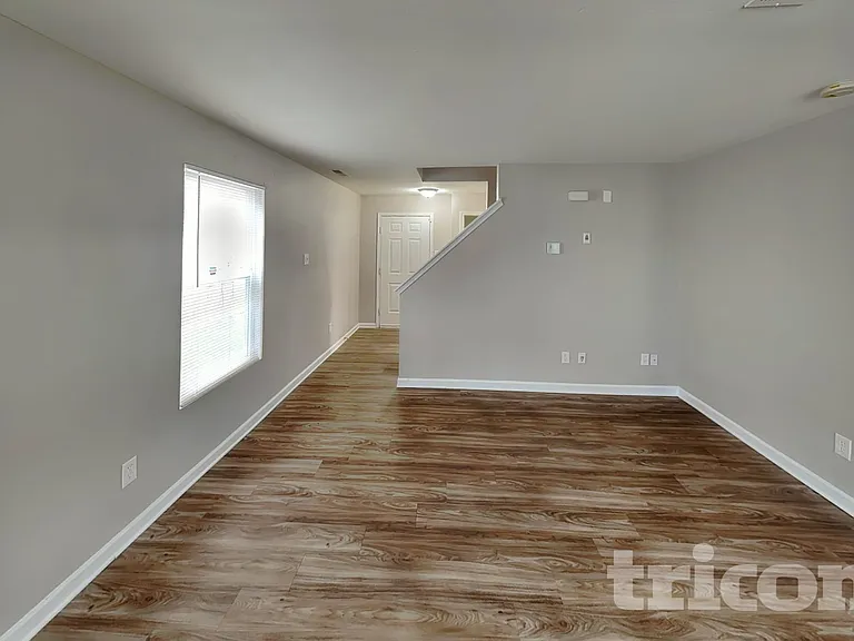 1362 Cadre Cir — Photo 2