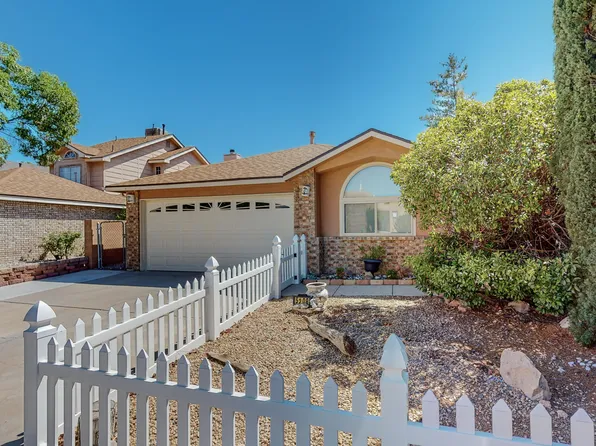 5208 Gable St NW, Albuquerque, NM 87120