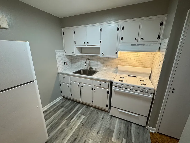 7231 Oxford Ave #3 — Photo 16