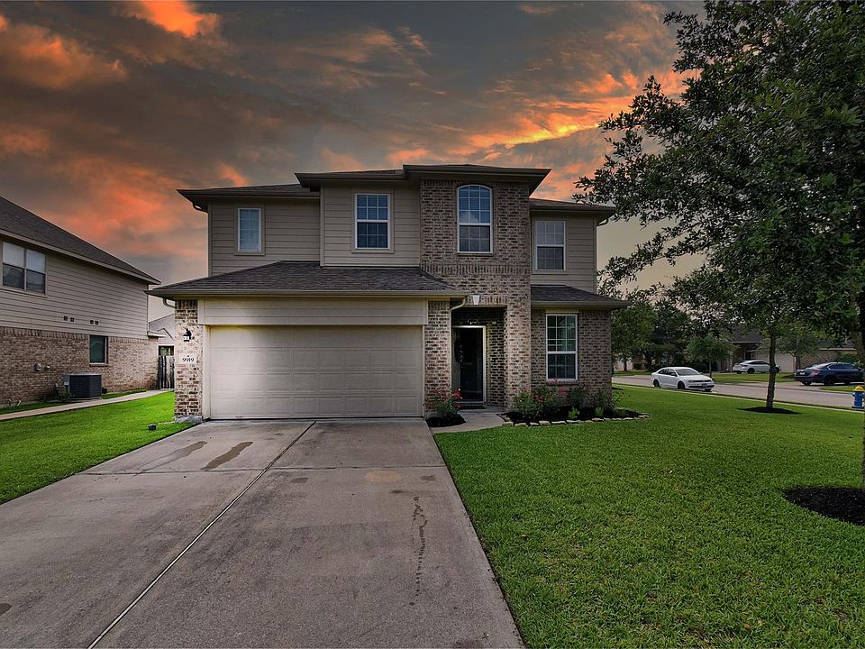 1st image of 9919 Silver Terrace Dr