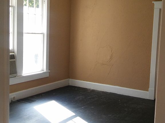 4th image of 405 Pate Ave