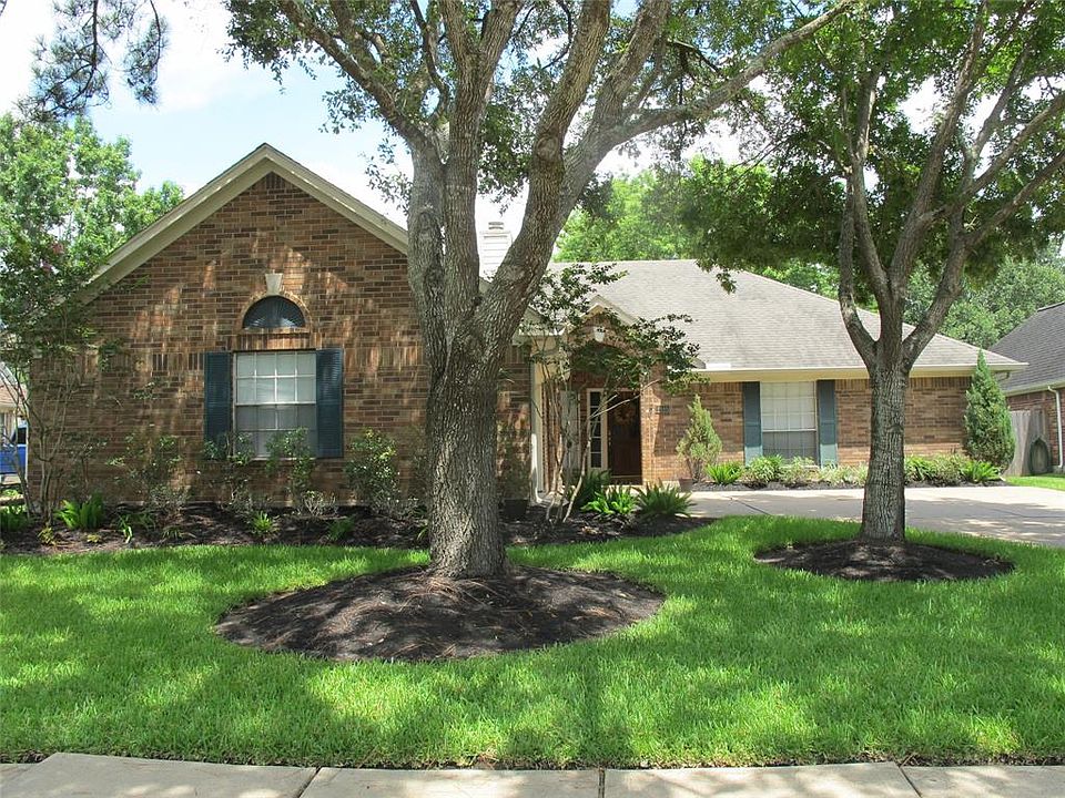 1st image of 2115 Shadow Park Dr