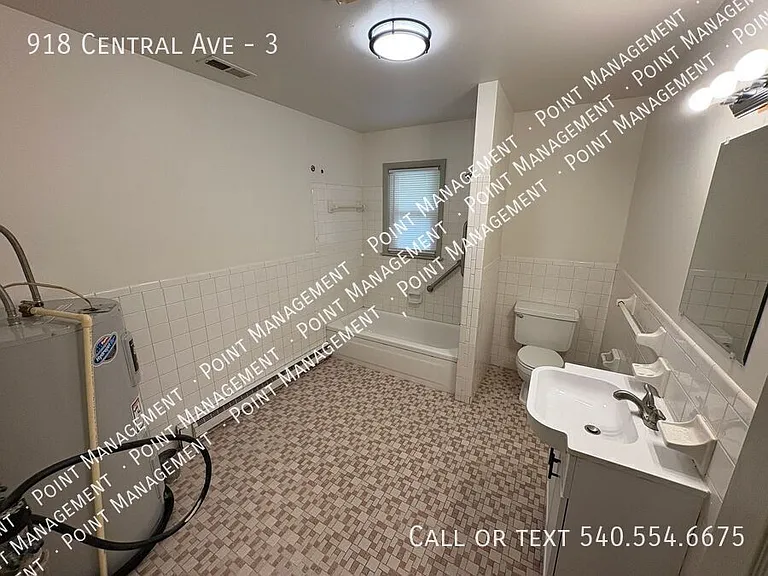 918 Central Ave #3 — Photo 5