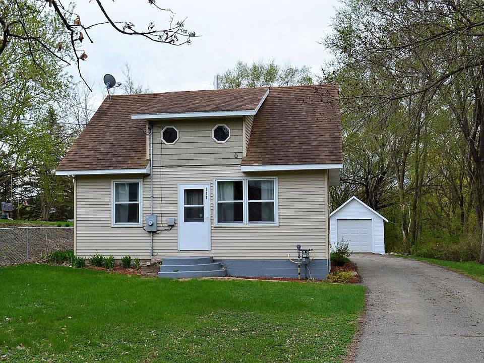 1st image of 109 1st Ave NE
