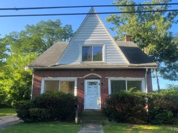 293 Crystal Lake Dr, Pontiac, MI 48341