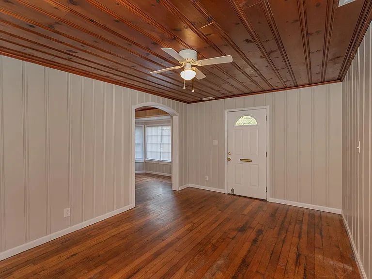 1110 Murphy St — Photo 10