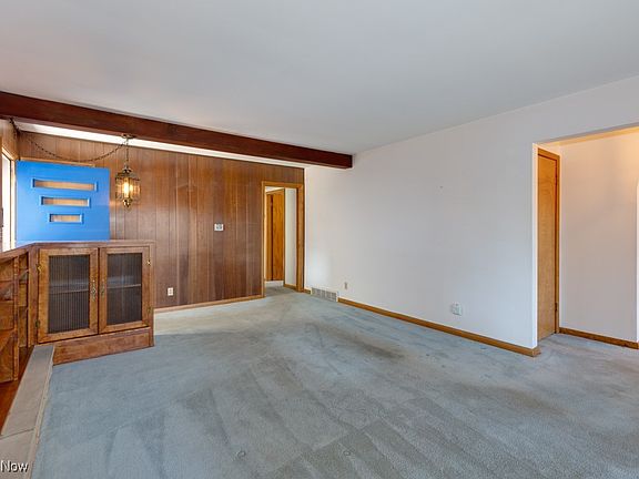 5th image of 753 Cliffside Dr
