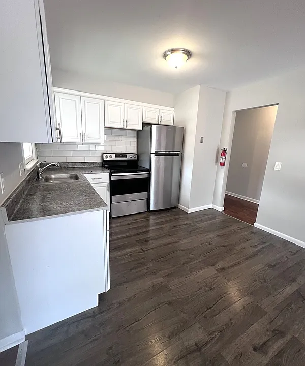 96 S Hamilton St #B8