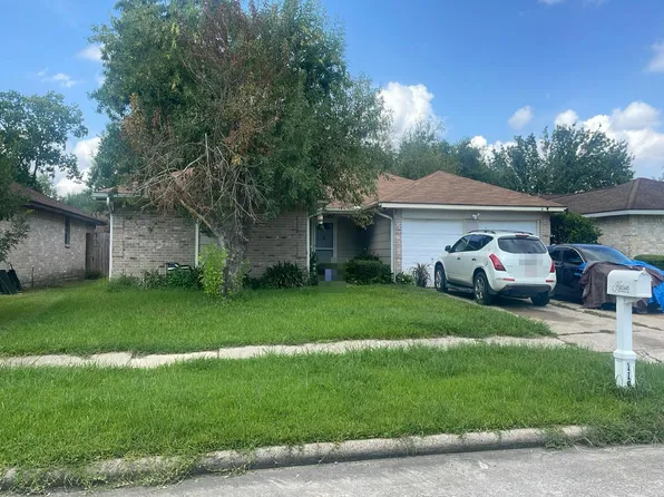 119 Greenshire Dr, League City, TX 77573