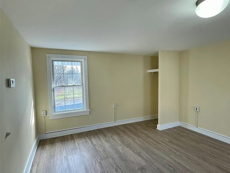 46 E Market St — Photo 12