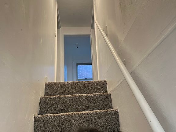 3rd image of 3913 Harvey Ave #3