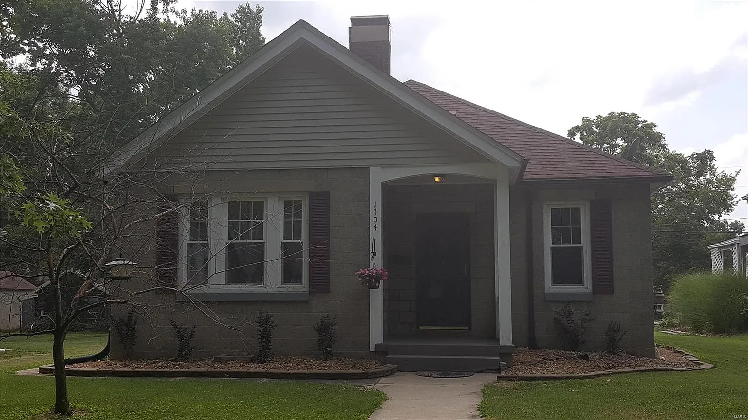 1704 Zschokke St photo 1