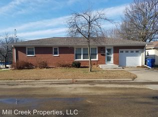 419 21st Place Ct, Clinton, IA 52732