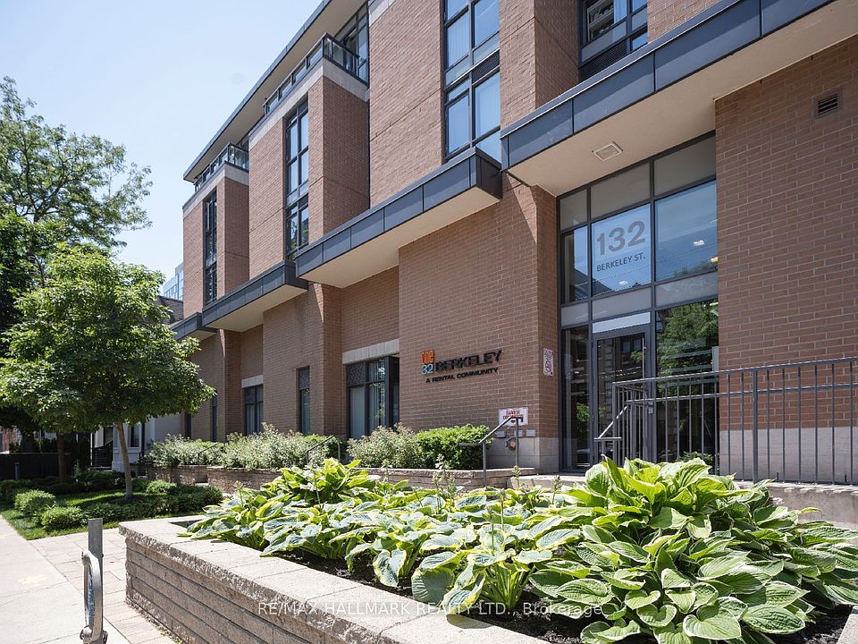 1st image of 132 Berkeley St #1004