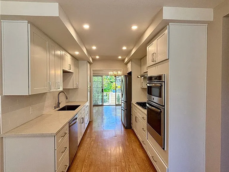 451 Medford Ct #102 — Photo 38