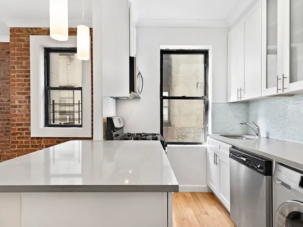 21-48 35th Street image 2 of 4