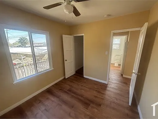 2040 W Florence Ave #8