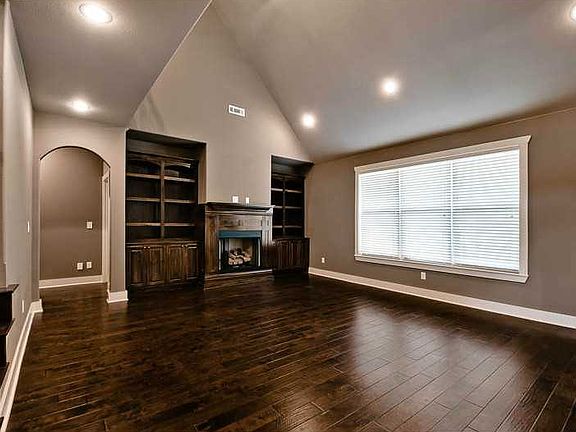 2nd image of 221 Florence Dr