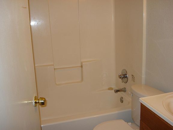 5th image of 1508 NE 8th St