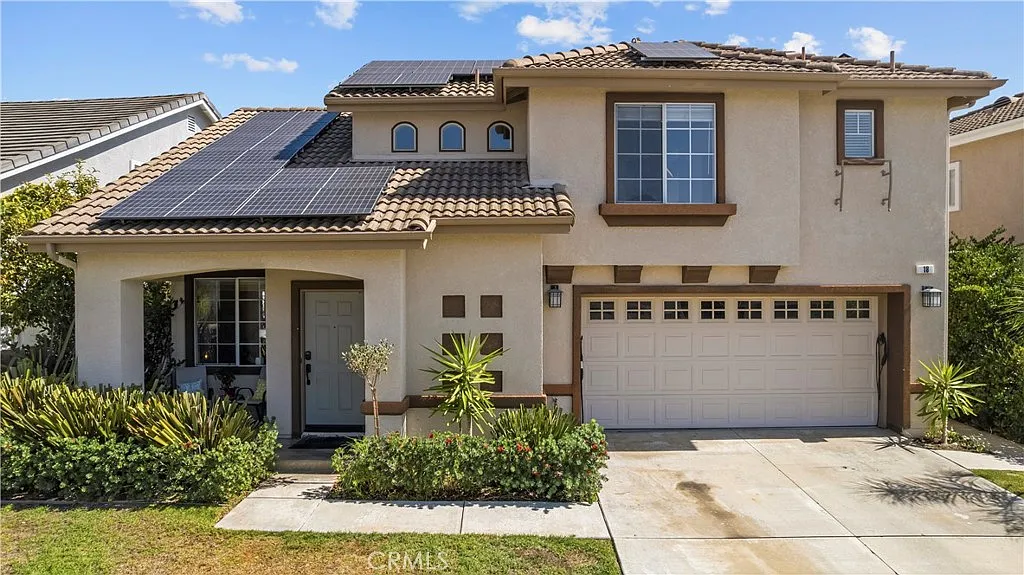 3 bed, 2.5 bath, 1600 sqft, $5,000 — Photo 1