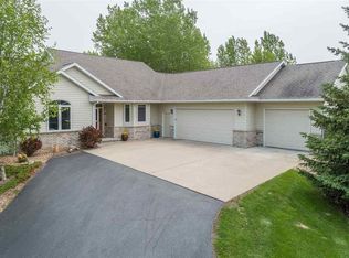 W3784 Willow Brook Ct, Appleton, WI 54913