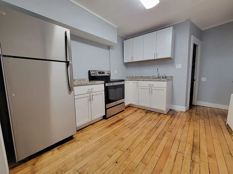 28 Coral St #3 — Photo 2