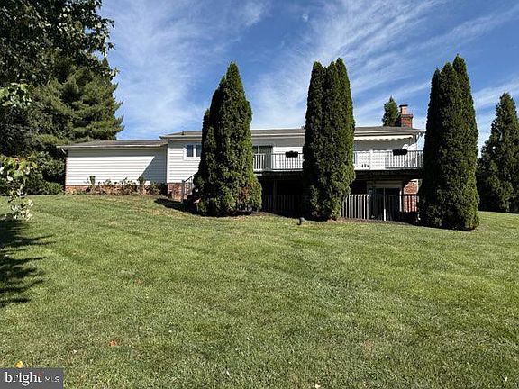 3rd image of 609 Fannie Dorsey Rd