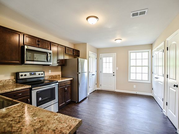 5th image of 152 Center Pointe Dr #A