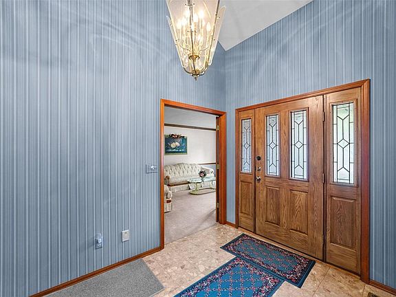 4th image of 16735 Stanford Place Dr
