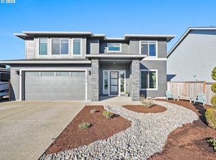 1076 NE 15th Ave, Canby, OR 97013