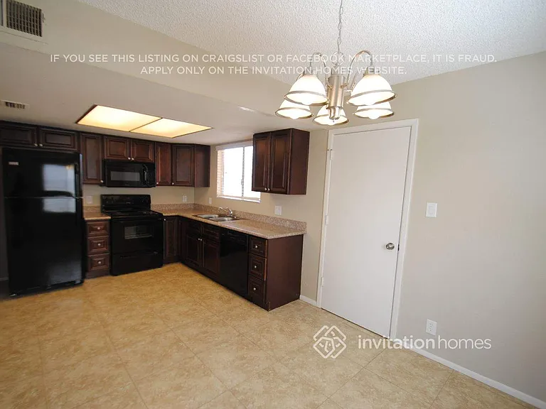 215 W 17th Ave — Photo 4
