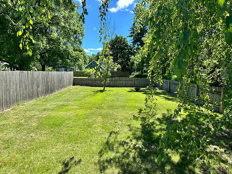 236 N Main St — Photo 33