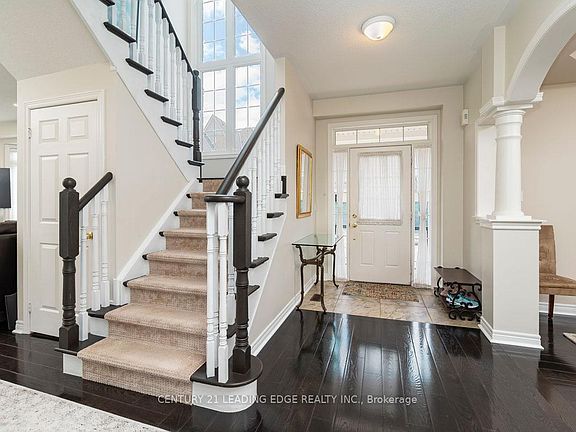4th image of 450 Worthington Ave