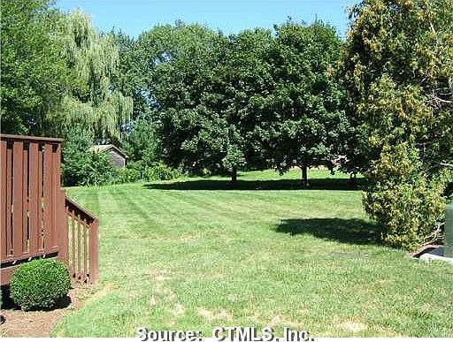 4th image of 217 Cedar Hollow Dr