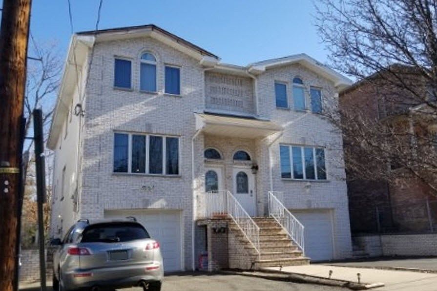 2nd image of 69 Liberty Pl
