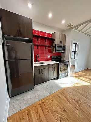 3rd image of 273 Kosciuszko St #1