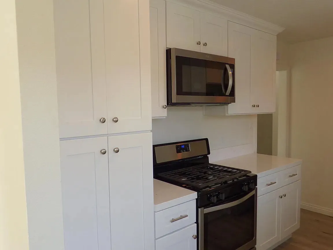 4 bed, 1136 sqft, $3,300 — Photo 3