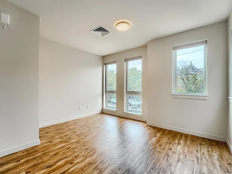 2376 Stout St — Photo 4
